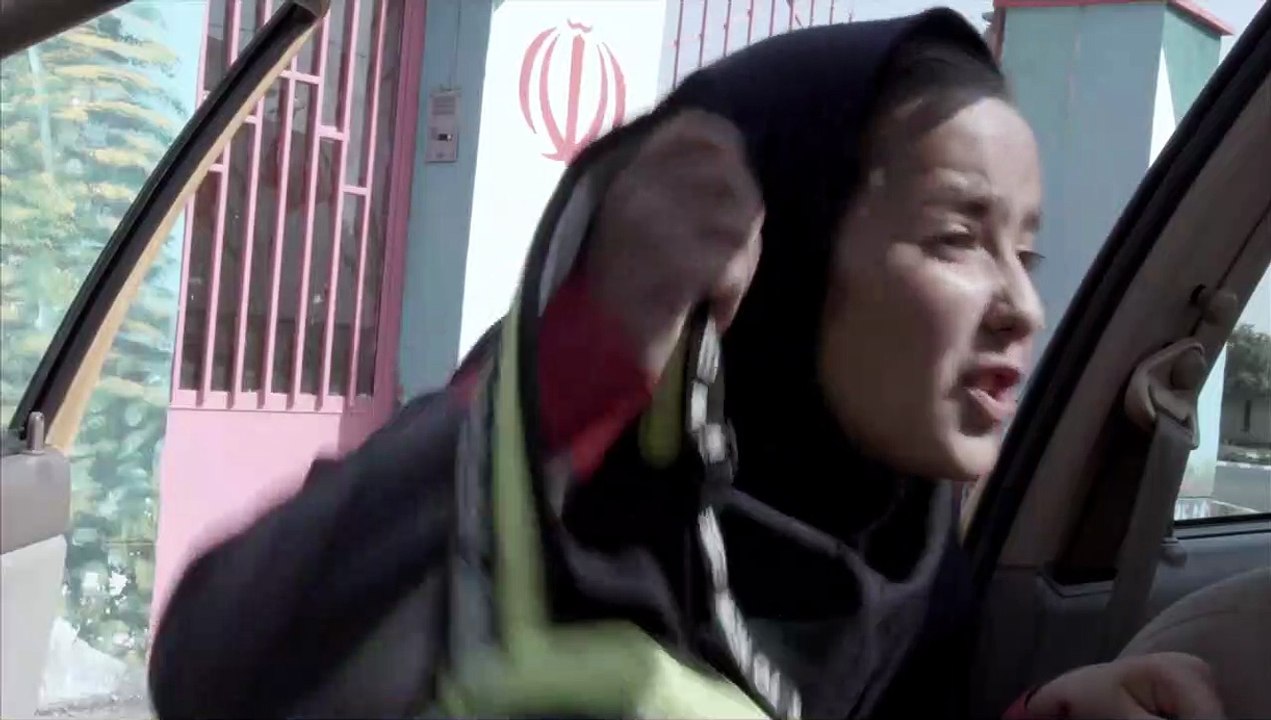 Taxi Teheran Trailer (2) DF