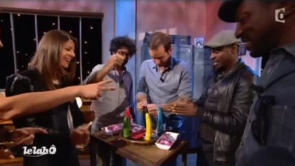 Zapping 22/06 : Concours d'enfilage de préservatifs !