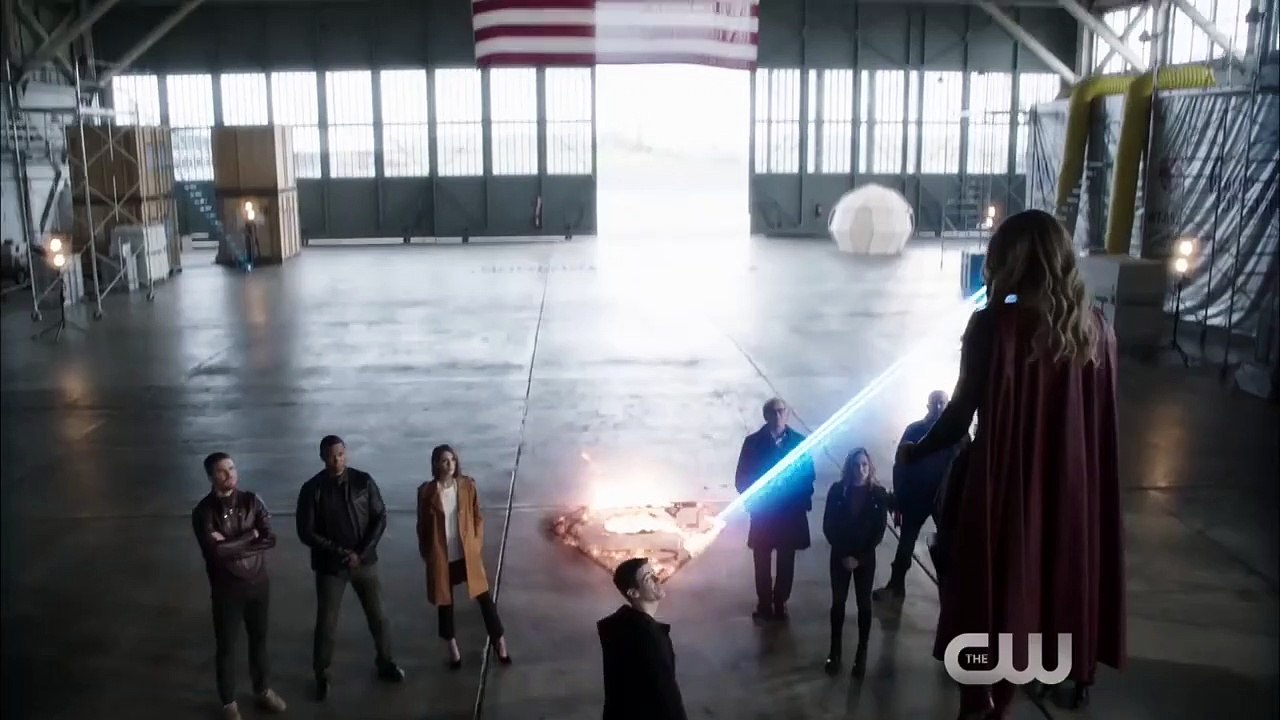 "Supergirl", "The Flash", "Arrow" & "Legends Of Tomorrow" - Extended Trailer zum großen Crossover 2016