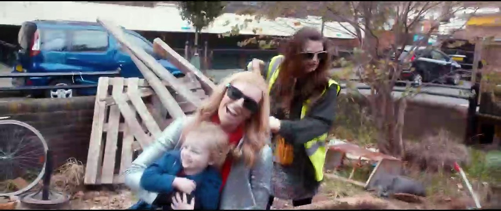 Im Himmel trägt man hohe Schuhe Trailer DF