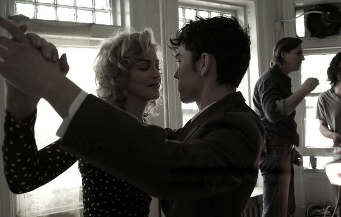 Madonna toujours aussi sensuelle pour Dolce Gabbana !