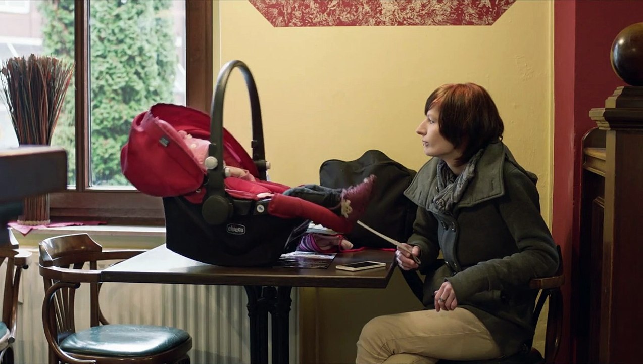 Über Leben in Demmin Trailer DF