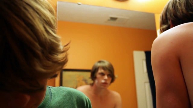 Found - Mein Bruder ist ein Serienkiller Trailer (2) OV