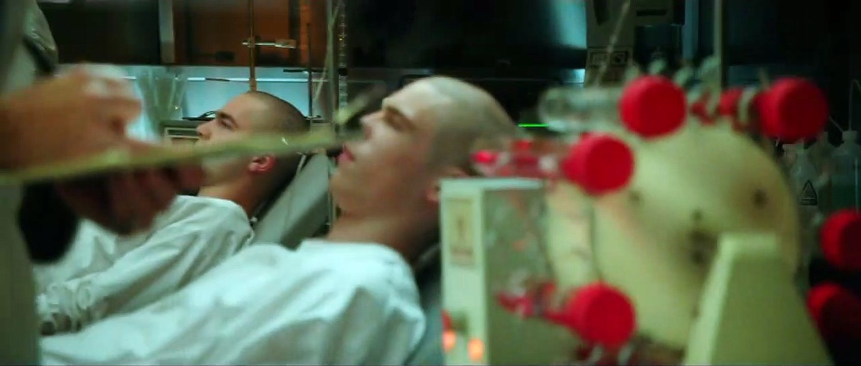 Hitman: Agent 47 Trailer (2) DF