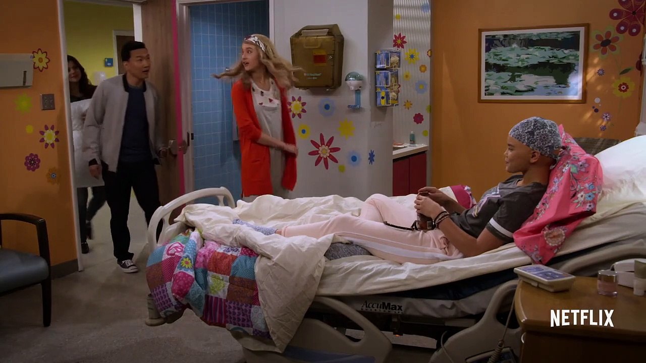 Alexa & Katie Trailer DF