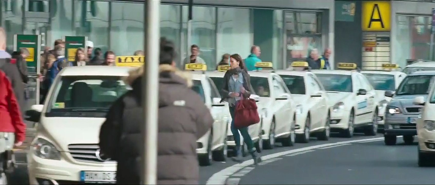 Adieu Paris Trailer DF