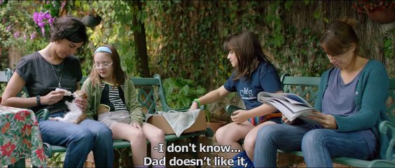 Rara - Meine Eltern sind irgendwie anders Trailer (2) OV