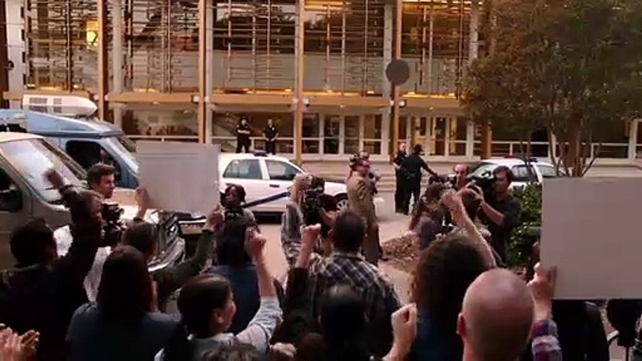The Grinder Teaser (2) OV