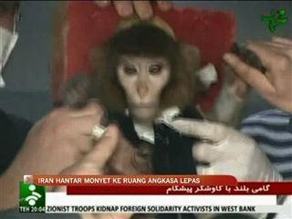 Iran hantar monyet ke angkasa lepas