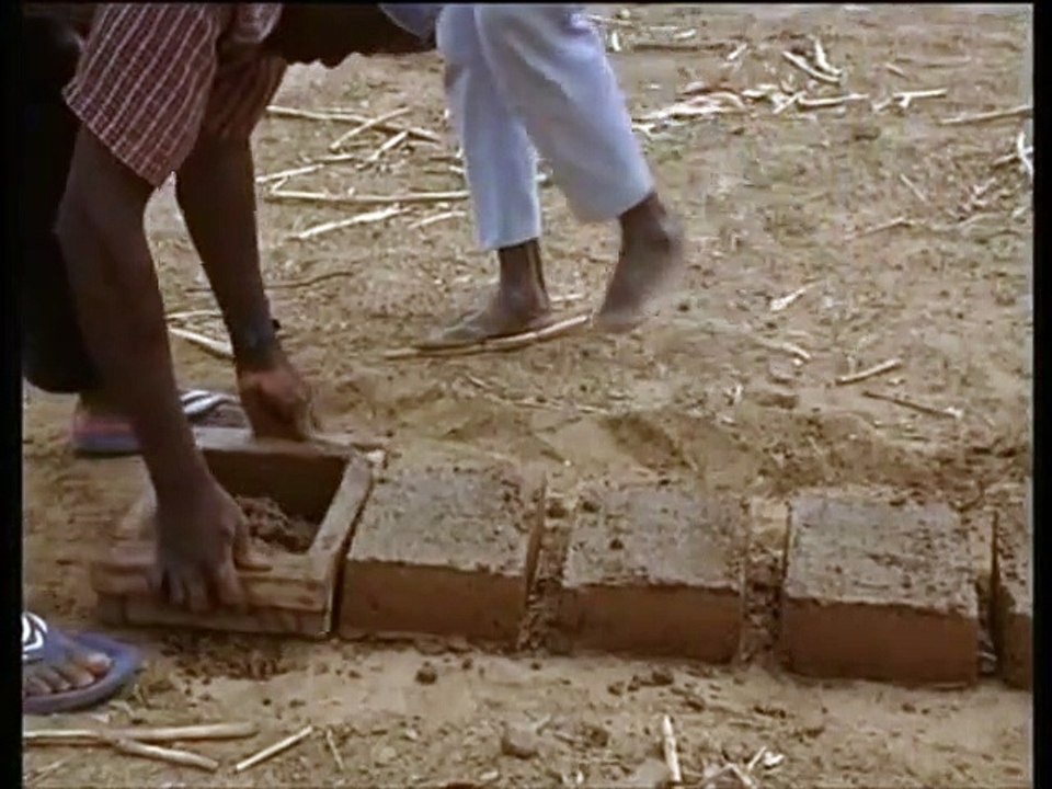 Zum Vergleich Trailer OV