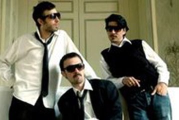 Découverte : Poètes et moustachus