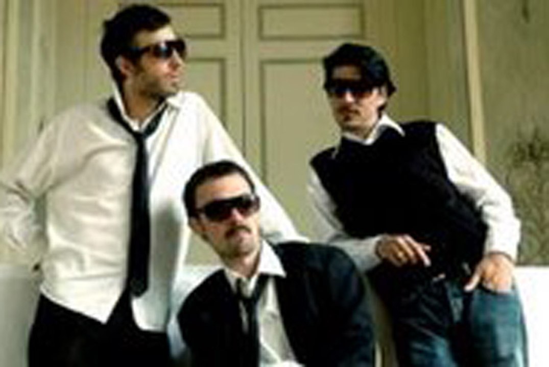 Découverte : Poètes et moustachus