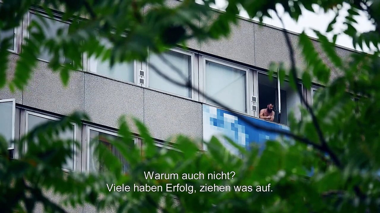 Berlin Excelsior Trailer DF