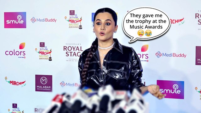 Taapsee Pannu Makes Fun Of Herself At Music Mirchi Awards