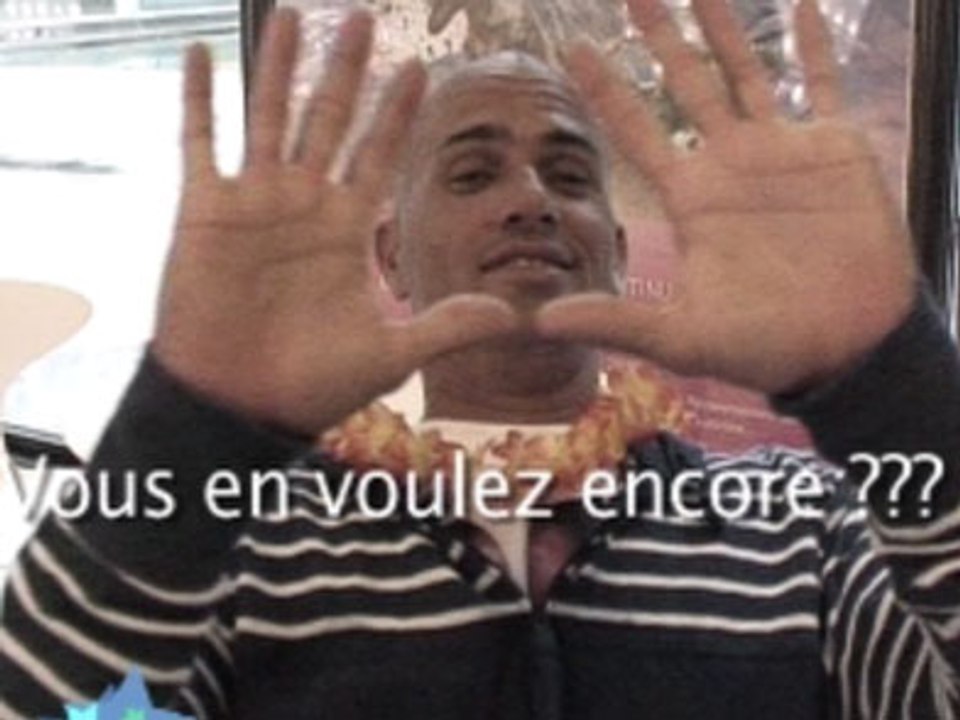 Le surfeur Kelly Slater a charmé tous les journalistes pour la promotion de son film à Paris