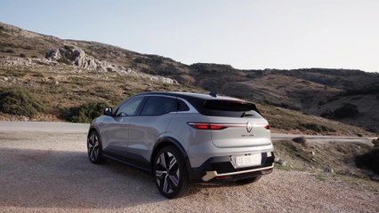 Télécharger la video: Der neue Renault Megane E-Tech Electric - Neues High-Tech-Cockpit mit der Grössten Display-Fläche in der Kompaktklasse