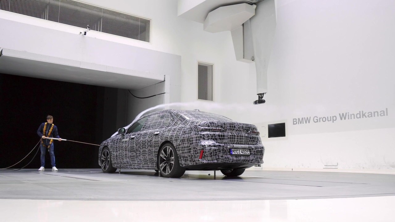 Für höchstes Wohlbefinden im Luxussegment - Der BMW i7 in der Akustikerprobung am Standort des neuen FIZ Nord