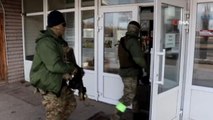 Son Dakika | Rus askerleri, TV istasyonlarını ele geçirmeye başladı