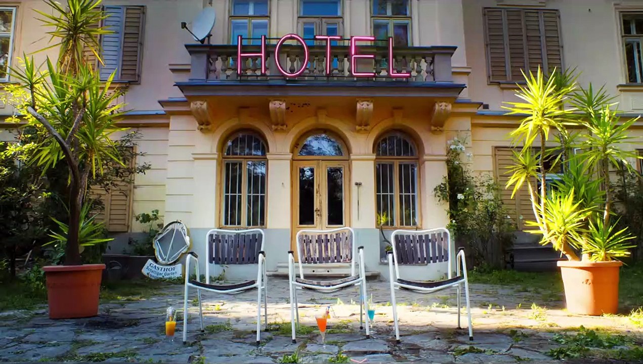 Hotel Rock'n'Roll Trailer DF