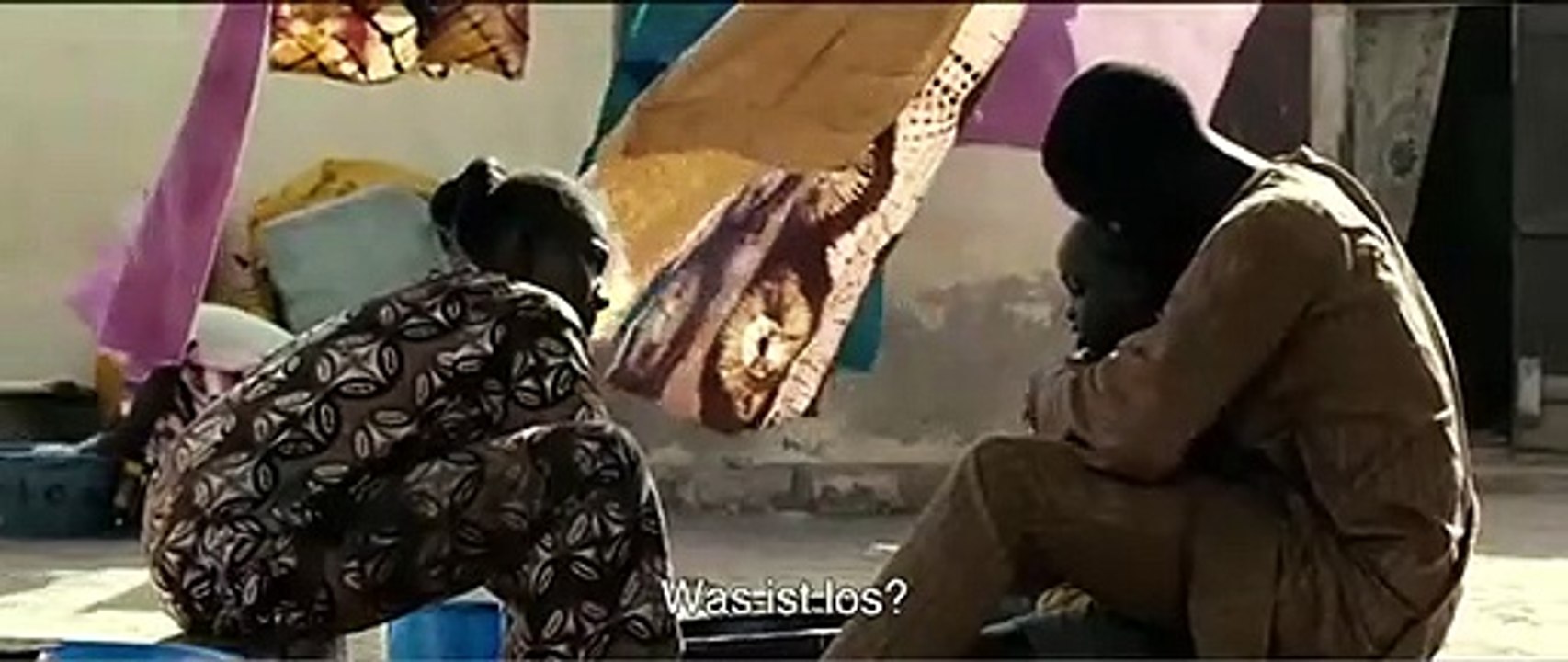 Die Piroge Trailer DF