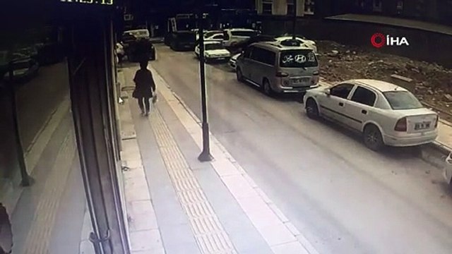 Direğe adeta kafa attı, neye uğradığını şaşırdı