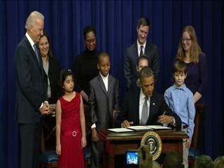 Obama unveils gun violence proposals