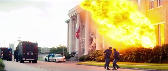 2 Guns Trailer (2) OV