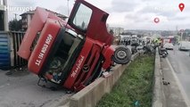 Kocaeli'de 4 araçlı zincirleme kaza: İstanbul yönü kapandı