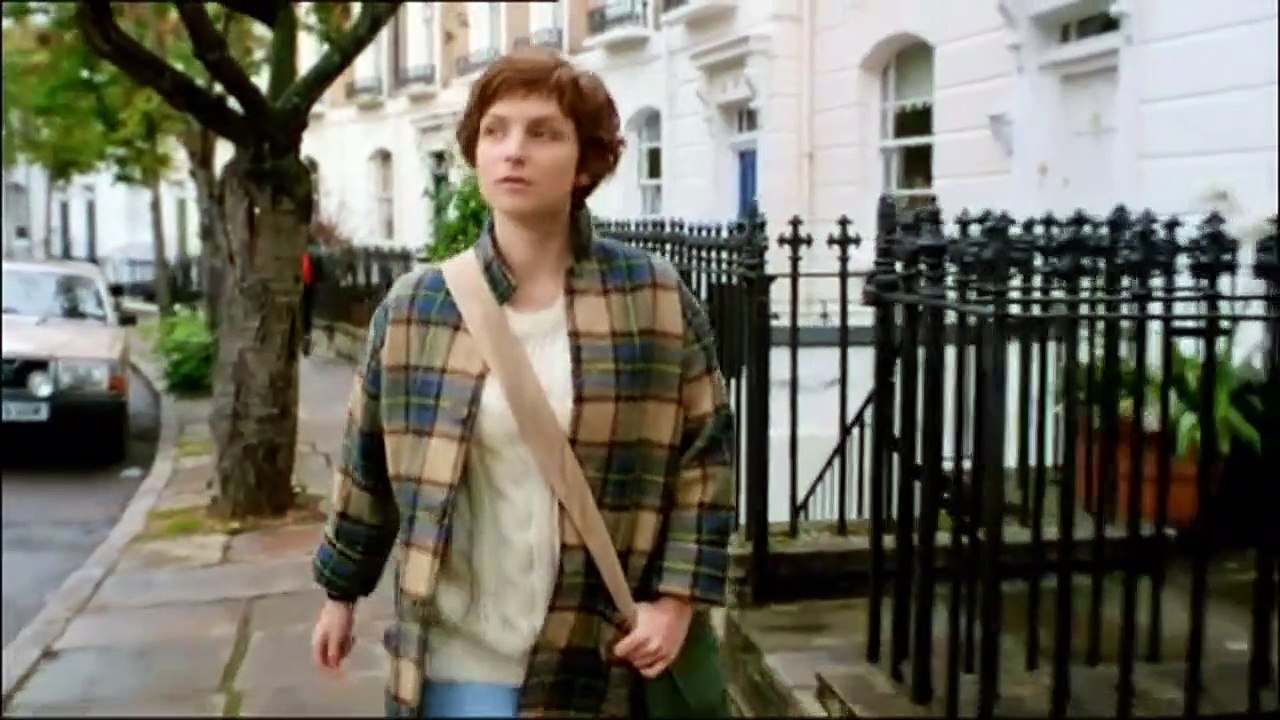 Love, Nina Trailer DF