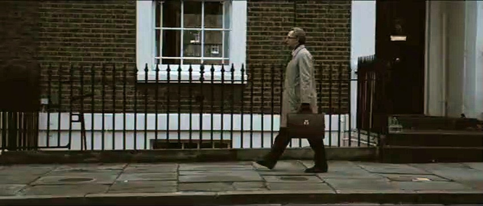 Dame, König, As, Spion Videoauszug DF