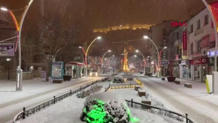 BAYBURT'TA EĞİTİME KAR TATİLİ