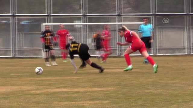 Futbol: Turkcell Kadın Süper Ligi - Yukatel Kayseri Kadın FK: 0 - Konak Belediye Spor Kulübü: 6