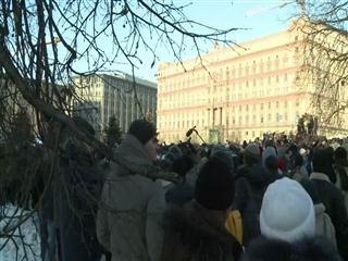 Russia breaks up anti-Putin rally
