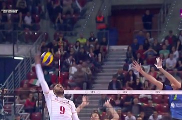 La balle de match de la finale de l'Euro 2015 de volley entre la France et la Slovénie