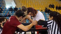 Bilek Güreşi Ünilig Türkiye Şampiyonası başladı