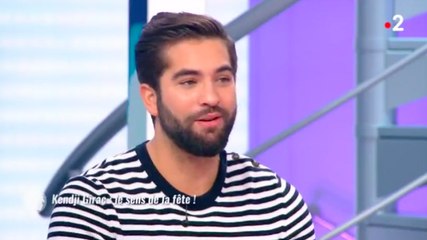 C'est au programme - Kendji Girac séduit par une chroniqueuse