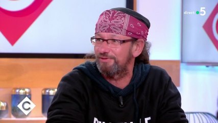 Un ancien SDF remercie "C à Vous" de l’avoir hébergé