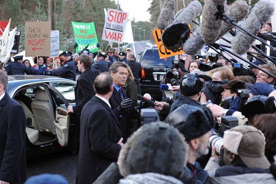 The Ghost Writer : Pierce Brosnan a-t-il joué Tony Blair ?
