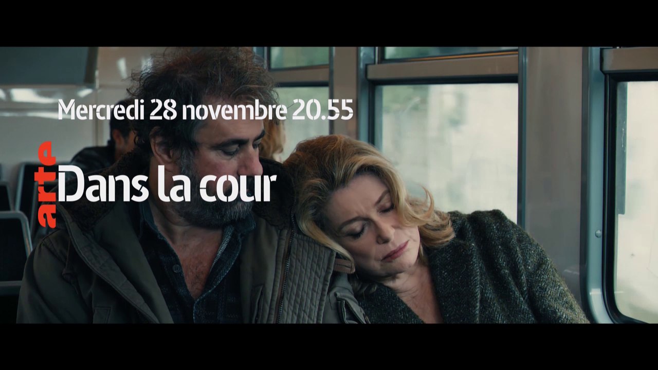 Dans la cour (Arte) - Catherine Deneuve et Gustave Kervern, un duo burlesque ete touchant