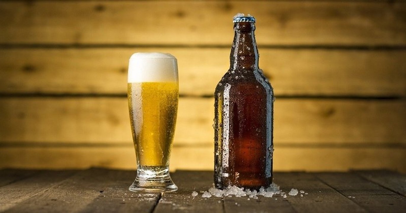 Consommer deux bières ou deux verres de vin par jour ferait vieillir votre cerveau de dix ans