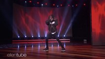 Ellen DeGeneres reçoit le danseur français prince du moonwalk, Salif Gueye