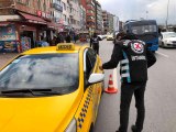 Kadıköy'de emniyet kemeri takmayan taksicilere bin 568 TL ceza