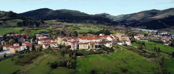 Die kleine Schweiz Trailer OV