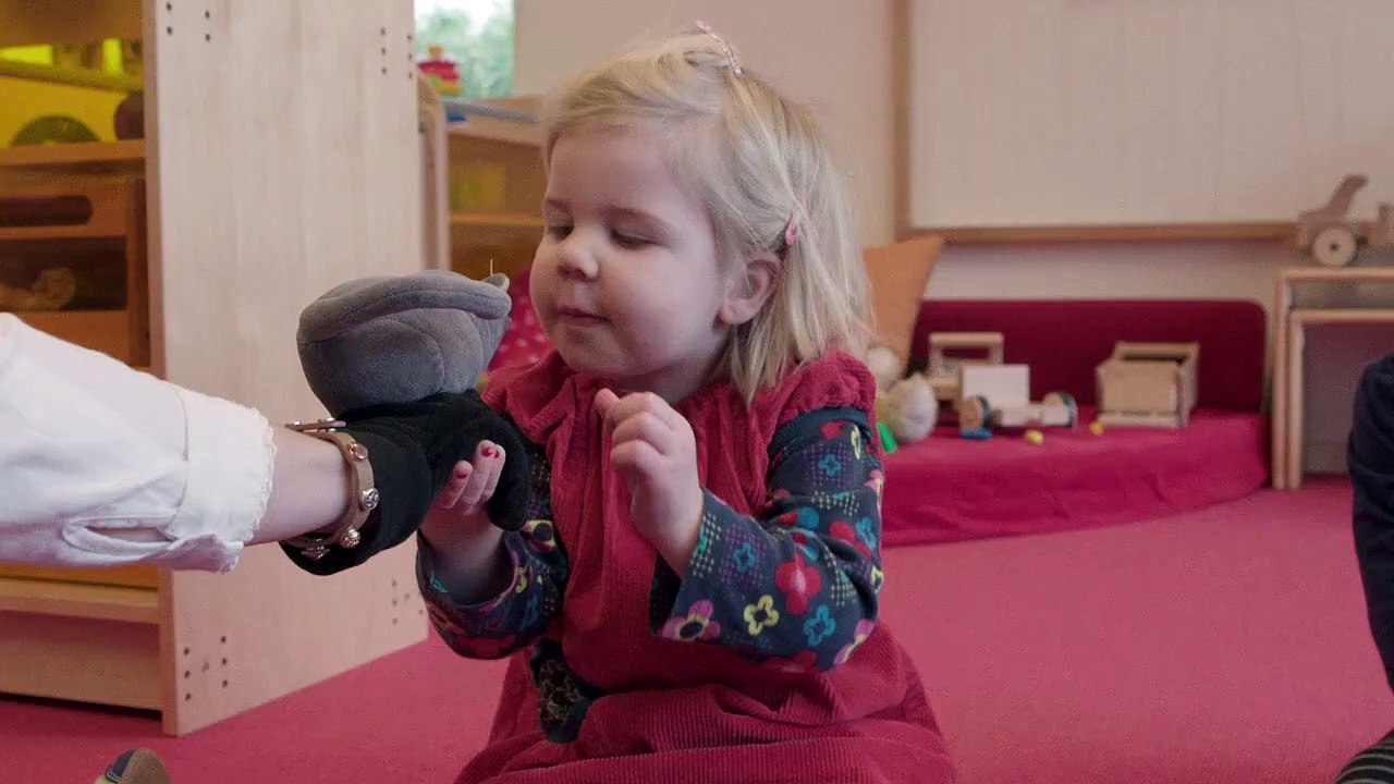 Eingeimpft - Familie mit Nebenwirkungen Trailer DF