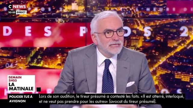 L'heure des pros : Pascal Praud se croit hors antenne
