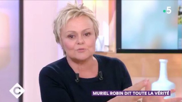 Muriel Robin évoque Les Visiteurs 2 dans C à vous