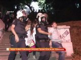 Polis Turki tahan berpuluh penunjuk perasaan