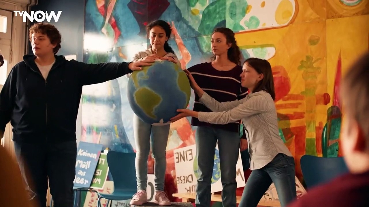 Mirella Schulze rettet die Welt Trailer DF