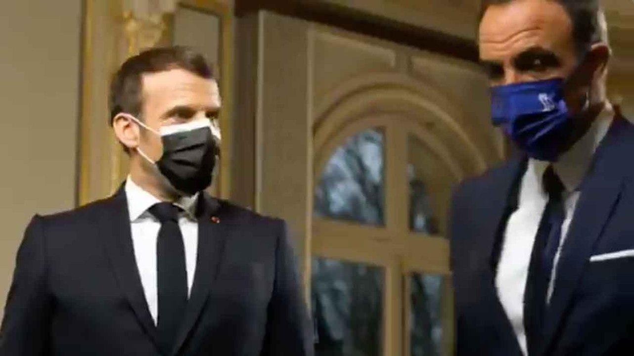 Insolite : Emmanuel Macron, interviewé en Grèce par Nikos Aliagas, dit quelques mots en grec !
