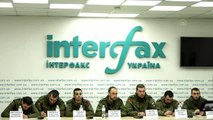 Ukrayna'da esir tutulan Rus askerleri düzenlenen basın toplantısında konuştu